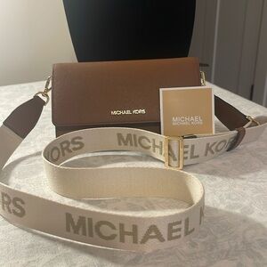 Micheal Kors crossbody